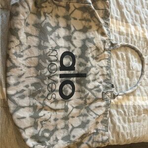 Alo yoga tote bag used